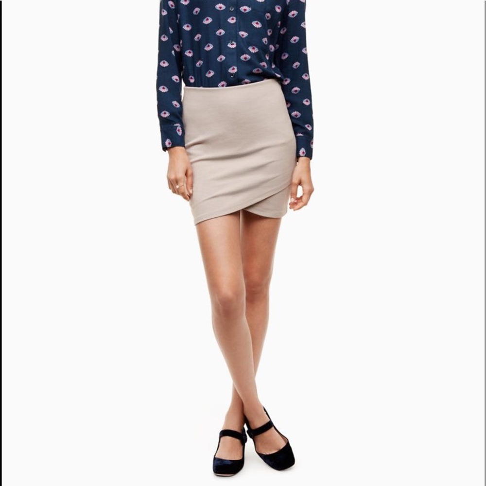 Aritzia Talula tulip skirt
